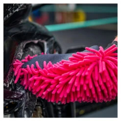 Muc-Off 2-in-1 Microfibre Washing Glove -Scorpshoei Winkel muc off 2 in 1 microfibre washing glove 3