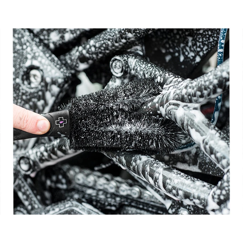 Muc-Off Two Prong Brush 6 Muc-Off Two Prong Brush - Afbeelding 4